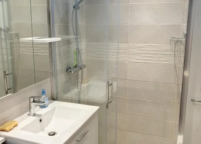 Apartamento T3 Climatise Avec Terrasse - Acces Plage, Animaux Acceptes - Fr-1-610-122